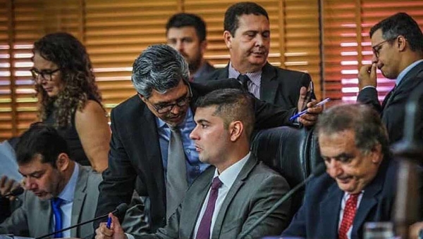 Deputados aprovam LDO, mas derrubam emenda de Duarte que garantia mais autonomia ao Estado 